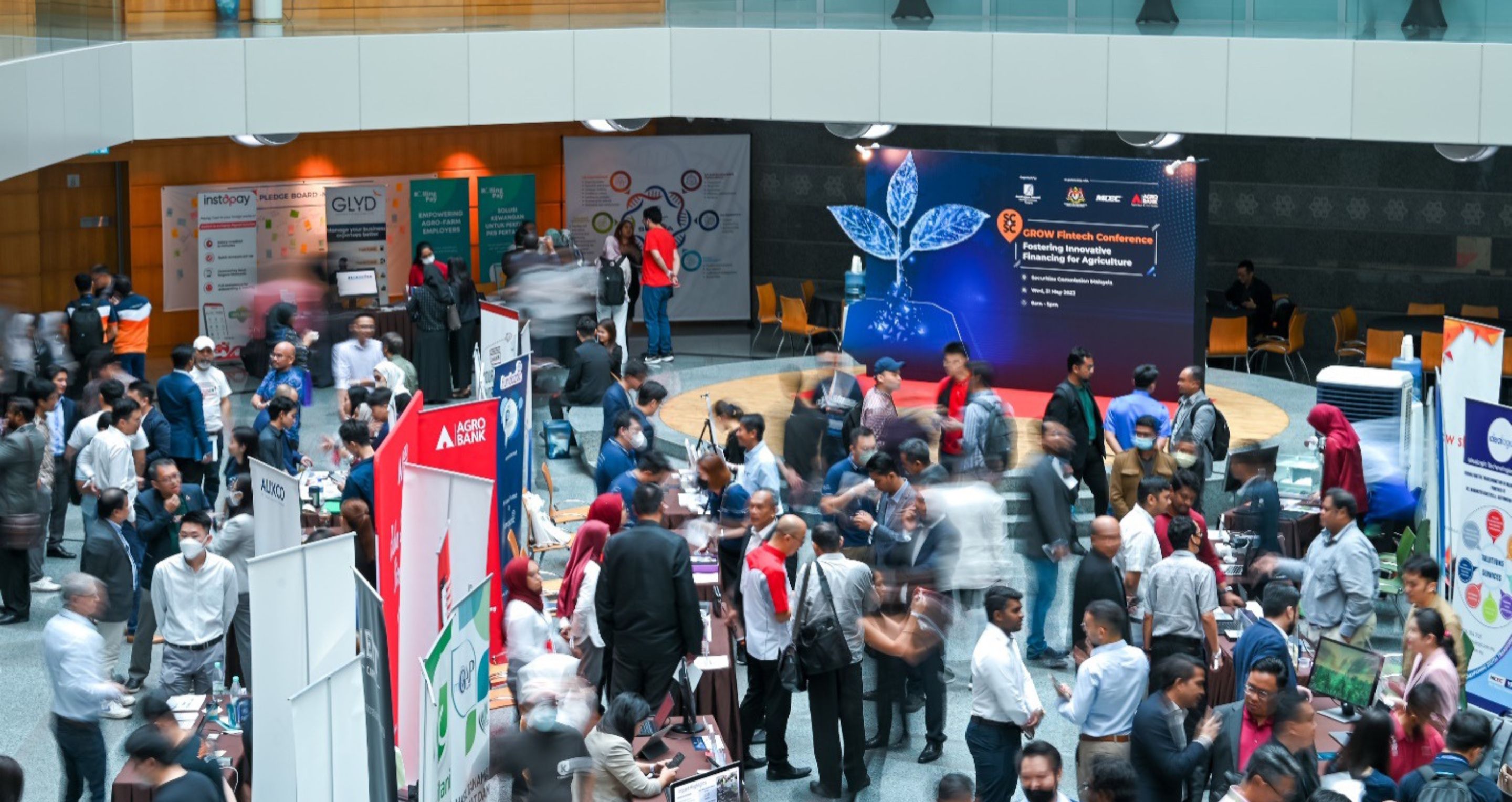 Tech-Forward Triumph: 6 Strategies for a Cutting-Edge Singapore Expo Event in 2024